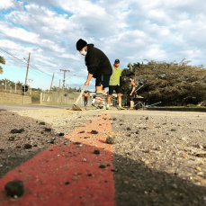 Notícia - Ciclistas se unem e limpam ciclovia 