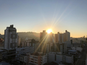 Notícia - Tardes ensolaradas e madrugadas frias no sul catarinense