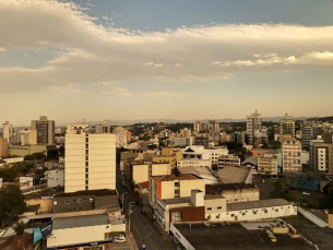 Notícia - Feriadão de tempo fechado na região