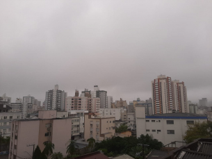 Notícia - Final de semana de chuva e tempo frio