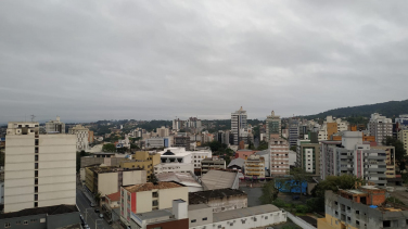 Notícia - Segunda-feira de muito calor na região 