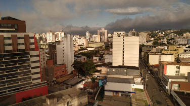 Notícia - Quarta-feira de calor e com chance de chuva no sul catarinense 