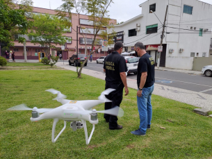 Notícia - Com auxílio de drone, PF monitora os principais locais de votação de Criciúma