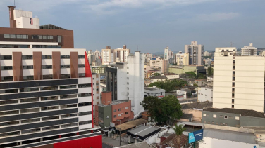 Notícia - Quinta-feira de calor e muita chuva no sul catarinense 