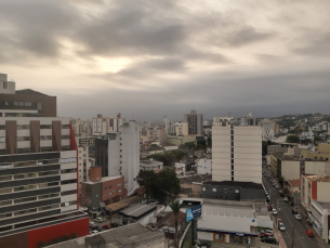 Notícia - Probabilidade de chuva nas próximas horas em Criciúma