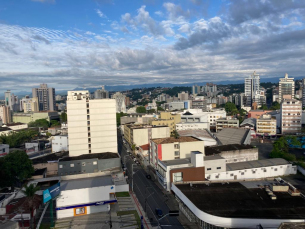 Notícia - Temperaturas altas e pancadas de chuva marcam semana de “verão” na região 