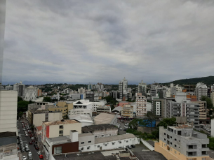 Notícia - Temperaturas amenas e nada de chuva até o Natal 