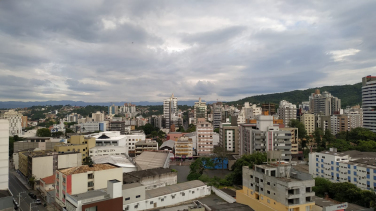 Notícia - Fim de semana abafado e com máximas de até 35ºC no sul catarinense