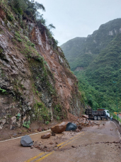 Notícia - Serra do Rio do Rastro permanece interditada até segunda-feira