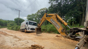 Notícia - Chuvas fortes causam danos nas vias do interior de Cocal do Sul