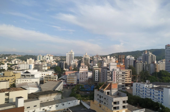 Notícia - Terça-feira com chuva a tarde