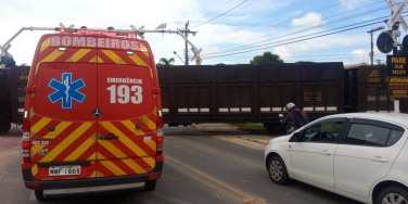 Notícia - Adolescente é atropelado por trem