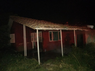 Notícia - Incêndio atinge casa abandonada no Rincão