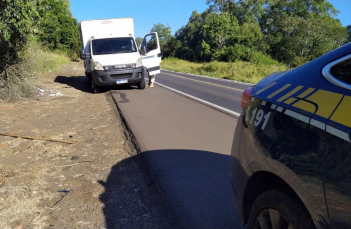 Notícia - Carga com três mil garrafas de vinho importadas irregularmente é apreendida (VÍDEO)