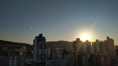 Notícia - Semana vai ter sol, chuva, calor e frente fria no sul de Santa Catarina 