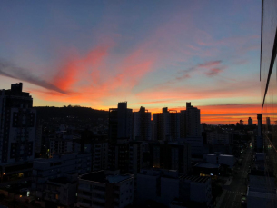 Notícia - Previsão aponta terça-feira de muito calor e quarta fria e chuvosa na região