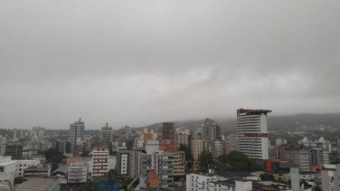 Notícia - Quarta-feira fria e chuvosa em todo o sul de Santa Catarina 