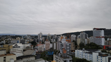 Notícia - Tempo vai limpando e frio chega forte em Criciúma e região