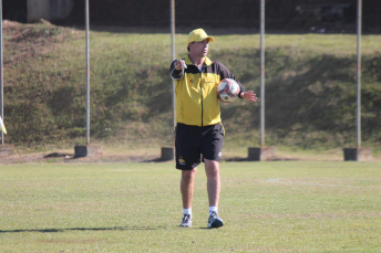 Notícia - Paulo Baier não descarta poupar jogadores contra o São José