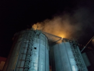 Notícia - Incêndio atinge silo de arroz em cidade do sul de SC