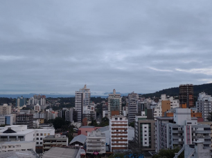 Notícia - Temperatura chega perto do 0 na Serra e sábado será de chuva