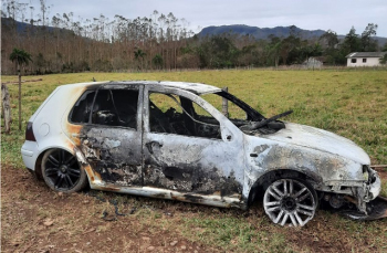 Notícia - Presa pela terceira vez, incendiária afirma que continuará cometendo crimes (VÍDEO)