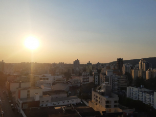 Notícia - Na quinta, 39ºC. Na sexta, 30ºC na região