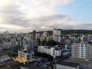 Notícia - Tempo bom segue até segunda-feira na região