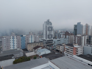 Notícia - Calor e chuva em Criciúma nesta terça