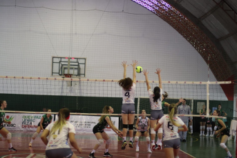 Notícia - Voleibol feminino de Criciúma disputa segunda etapa do Campeonato Estadual