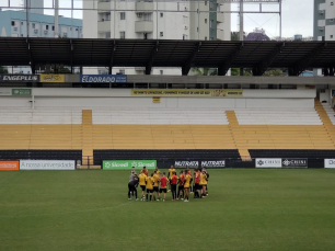 Notícia - Tencati deve repetir a equipe para a partida contra o Botafogo na Série C