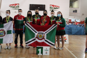 Notícia - Tênis e tênis de mesa conquistam sete medalhas na Olesc