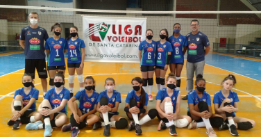 Notícia - APAV/Forquilhinha vence primeira etapa de vôlei na categoria sub-14