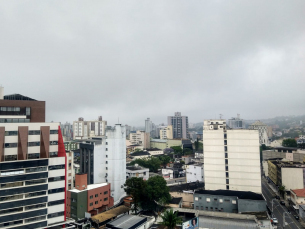 Notícia - Semana termina com sol e calor na região