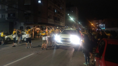 Notícia - Torcida faz a festa em Criciúma (VÍDEOS)