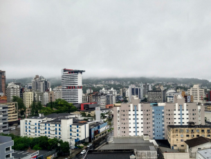 Notícia - Chuva continua em toda a região