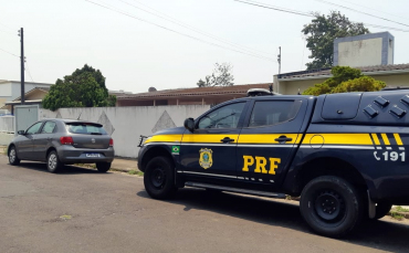 Notícia - Carro roubado no Rio Grande do Sul é recuperado em Araranguá