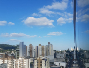 Notícia - Quinta-feira quente e com pouca chance de chuva no Sul de SC