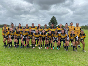 Notícia - Baile carvoeiro: Futebol feminino estreia com goleada de 12 a 0