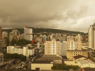 Notícia - Termômetros registraram 27ºC nesta sexta-feira