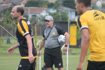 Notícia - “Tem um plantel preparado”, diz Tencati sobre adversário da Copa do Brasil