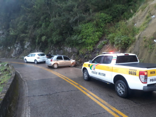 Notícia - Após pane no freio, mulher bate em carro na Serra do Rio do Rastro