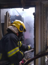 Notícia - Incêndio atinge casa em Araranguá