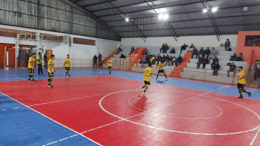 Notícia - Içara dá início ao Campeonato Interfirmas de Futsal