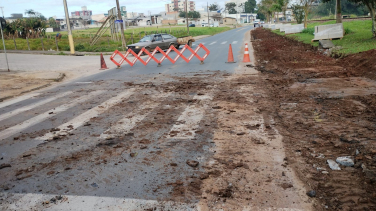 Notícia - Governo de Içara revitaliza calçadas da avenida Manoel Gregório Pacheco