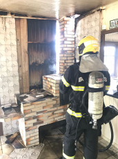 Notícia - Criciúma: Princípio de incêndio atinge residência no Morro Estevão