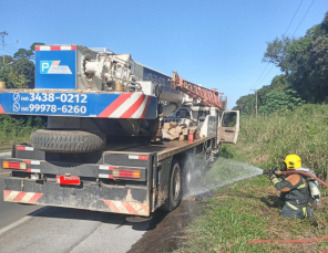 Notícia - Turvo: Incêndio em caminhão mobiliza bombeiros na SC-108