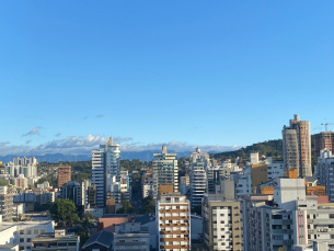 Notícia - Céu claro e clima ameno para esta sexta-feira 