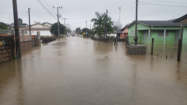 Notícia - Chuva deve superar 150 milímetros nos próximos três dias em Criciúma e região (ÁUDIO)