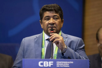 Notícia - Presidente da CBF propõe perda de pontos em casos de racismo